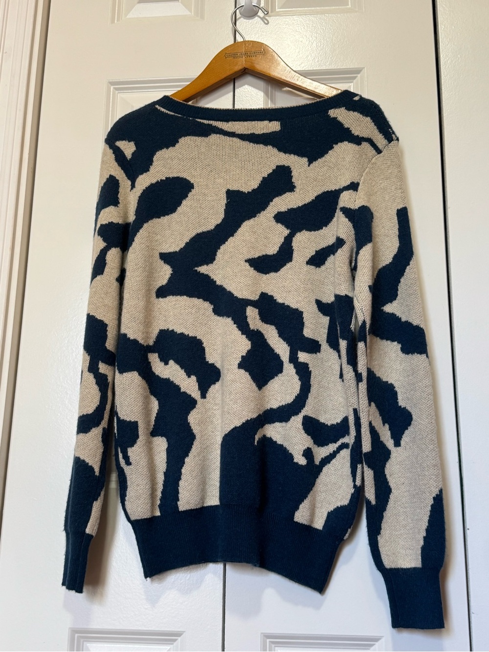 AZI Blue Beige Abstract Sweater Small Soft Cozy Knit Pullover Boutique - Picture 3 of 8